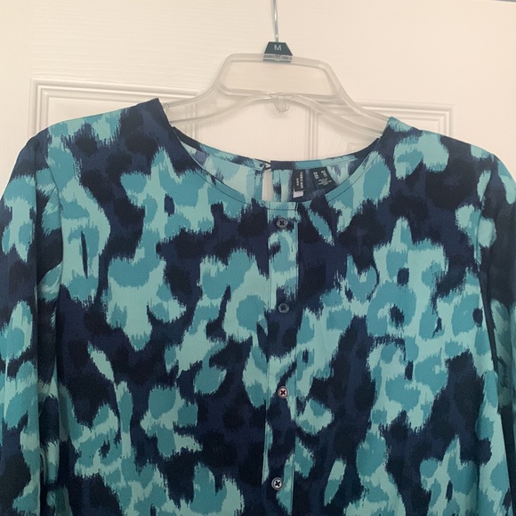 Like new floral dress, size 12. - Picture 2 of 7